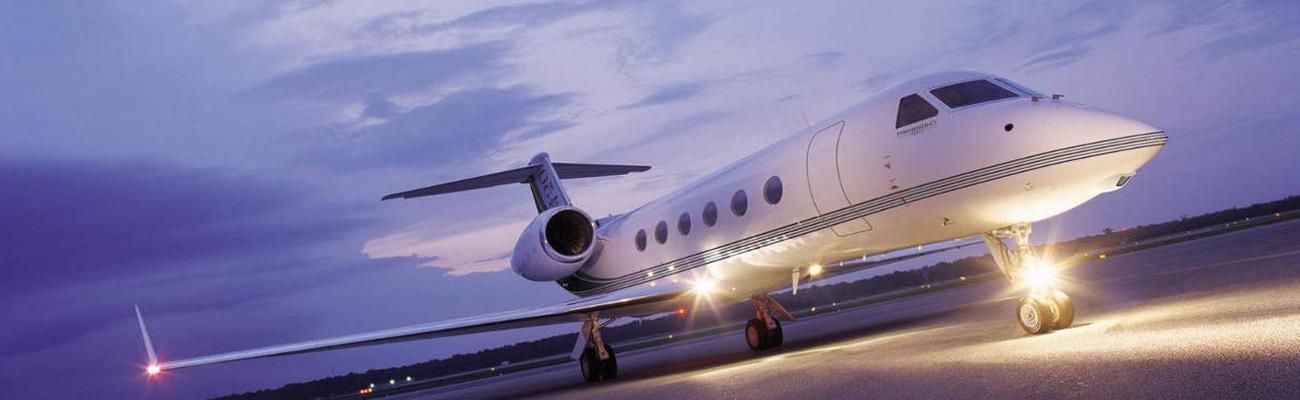 bombardier private luxury charter jet